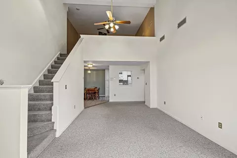 59 Linden St #1714, Taunton, MA 02780