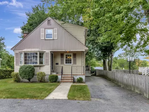 32 Mills St, Dedham, MA 02026 photo 2