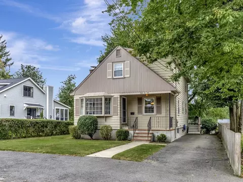 32 Mills St, Dedham, MA 02026 photo 3
