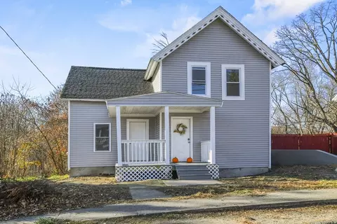 14 Solon St, Greenfield, MA 01301