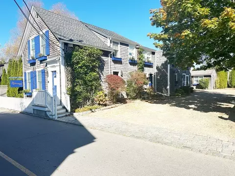 25 Simpsons Ln, Edgartown, MA 02539