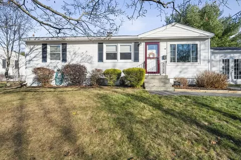 75 Sussex Ln, Worcester, MA 01602