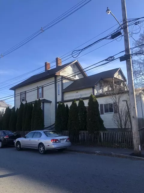 28 Cedar St, Taunton, MA 02780