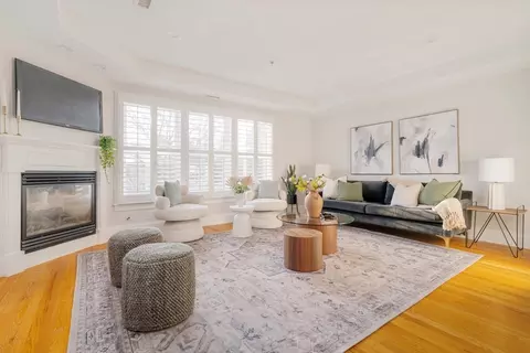 845 Lagrange St #2, West Roxbury, MA 02132