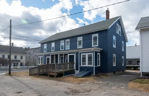 25-27 Church St, Hardwick, MA 01082