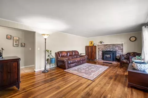 247 Ash St, Gardner, MA 01440 photo 9