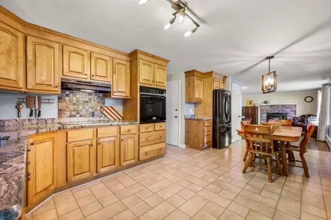 247 Ash St, Gardner, MA 01440 photo 7