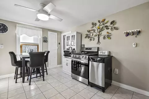 18 Davis St, Walpole, MA 02081 photo 6