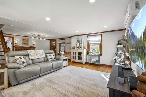 18 Davis St, Walpole, MA 02081 photo 9