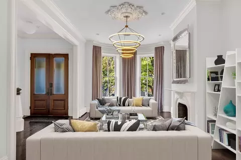 111 Pembroke St, Boston, MA 02118