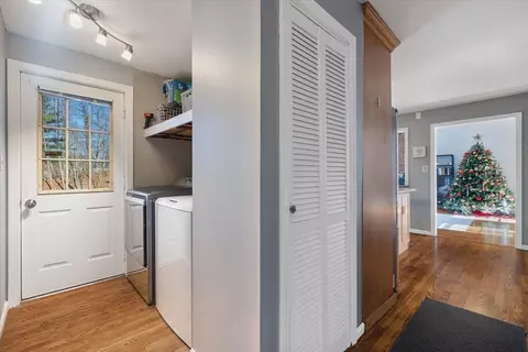 Entry Way - 75 Klebart Ave, Webster, MA 01570 photo 2 of 3