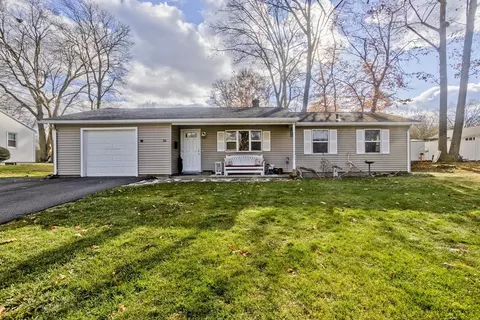 36 Hollywood St, South Hadley, MA 01075