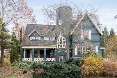 186 Pleasant St, Newton, MA 02459