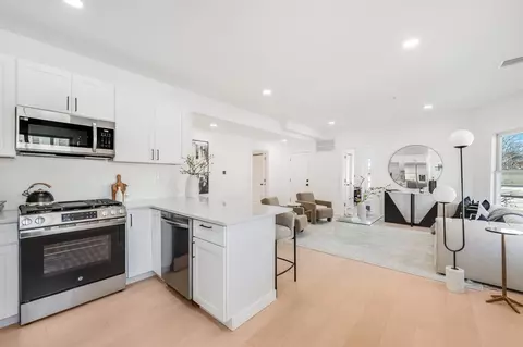 121 Florence St #2, Everett, MA 02149 photo 9