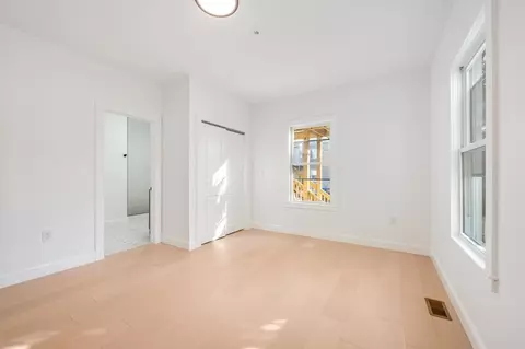 121 Florence St #1, Everett, MA 02149 photo 16