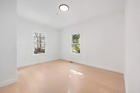 121 Florence St #1, Everett, MA 02149 photo 15
