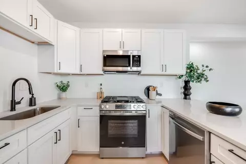 121 Florence St #1, Everett, MA 02149 photo 12