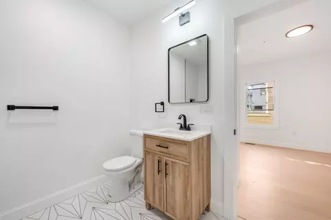 121 Florence St #1, Everett, MA 02149 photo 17