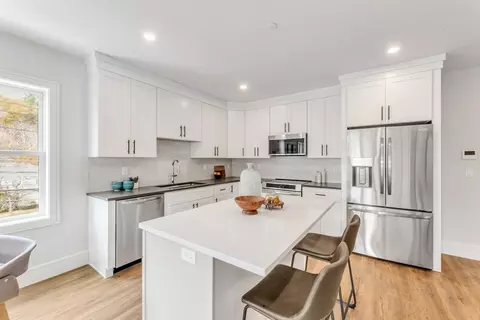 1000 Washington St #201, Dedham, MA 02026