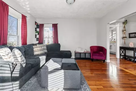 15 Ridgeway St, Lynn, MA 01902 photo 8