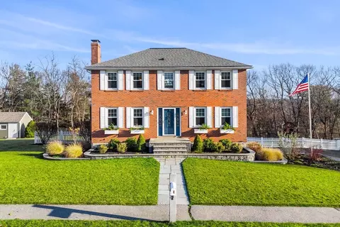 9 Colburn St, Burlington, MA 01803