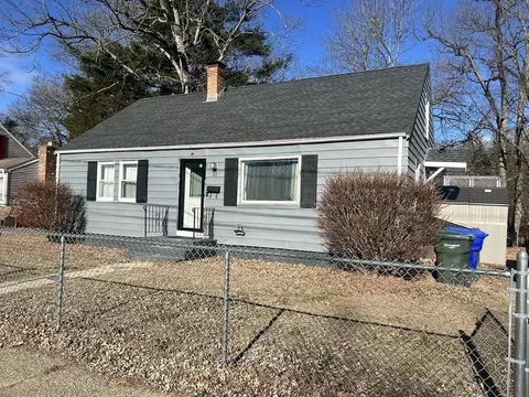 Exterior - 70 Amore Rd, Springfield, MA 01109 photo 2 of 5