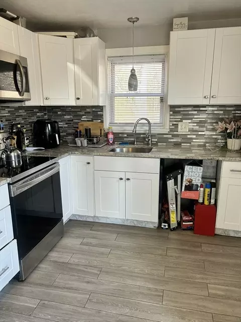 Kitchen - 70 Amore Rd, Springfield, MA 01109 photo 1 of 3