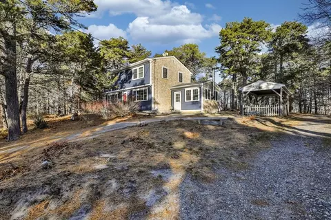 25 Cannon Hill Rd, Wellfleet, MA 02667