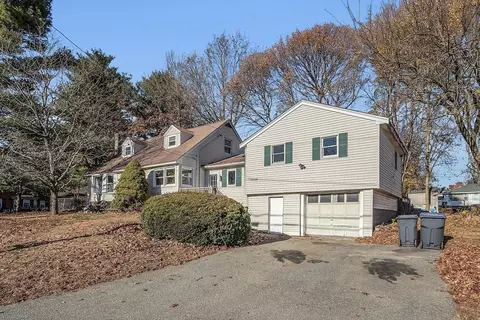 60 Baremeadow St, Methuen, MA 01844