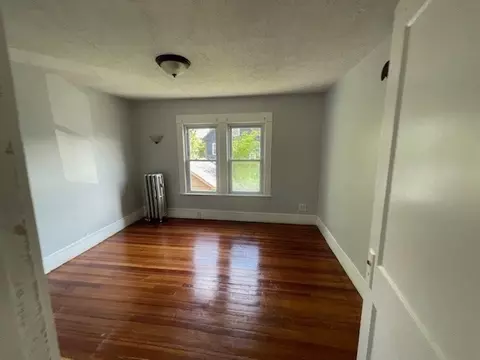 Bedroom - 19 Taft St, Springfield, MA 01108 photo 4 of 4