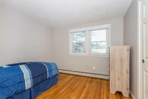 Bedroom - 7 Burns Ave, Canton, MA 02021 photo 3 of 4