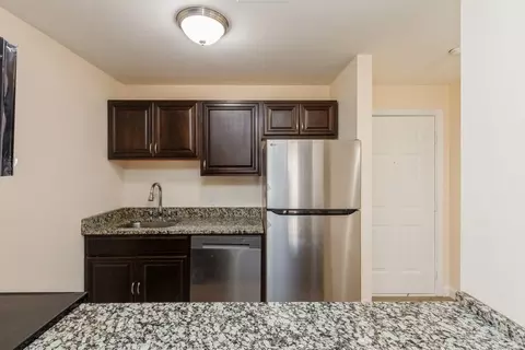 450 Somerset Ave #7-2, Taunton, MA 02780