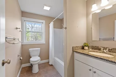 Bath - 71 Hickory Way, Ayer, MA 01432 photo 3 of 4