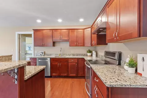 Kitchen - 71 Hickory Way, Ayer, MA 01432 photo 3 of 4
