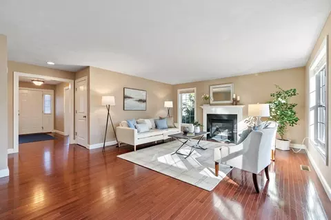 Living - 71 Hickory Way, Ayer, MA 01432 photo 1 of 4