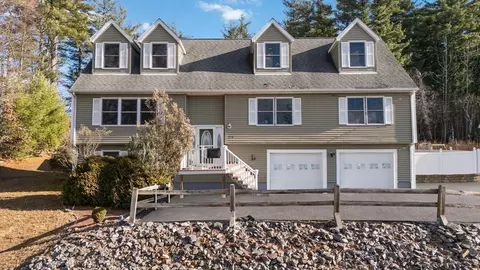 698 Willard St, Leominster, MA 01453