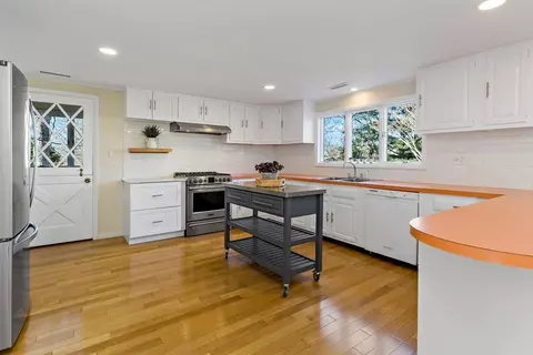 320 County Rd, Bourne, MA 02532 photo 9