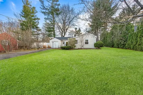 9 Walter St, Worcester, MA 01609