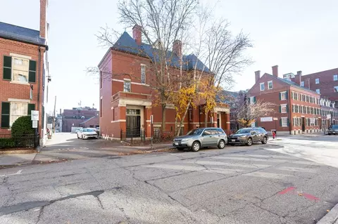 37 Kirk St, Lowell, MA 01852 photo 33
