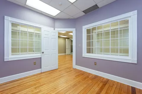 37 Kirk St, Lowell, MA 01852 photo 8