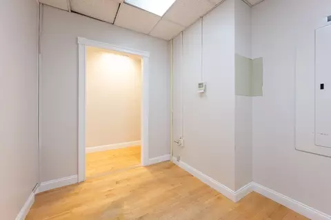 37 Kirk St, Lowell, MA 01852 photo 15