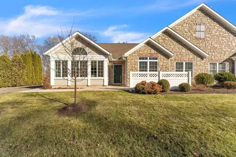 100 Stonybrook Way #100, South Hadley, MA 01075