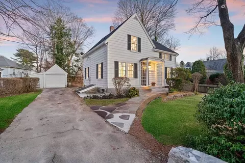 10 Shepard Ct, Sharon, MA 02067