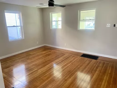 81 James St, Springfield, MA 01105 photo 12