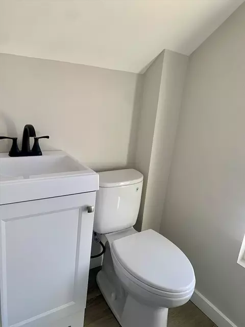 81 James St, Springfield, MA 01105 photo 24