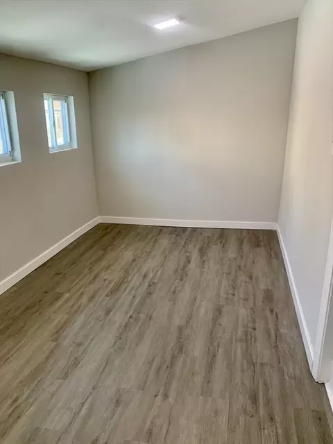 81 James St, Springfield, MA 01105 photo 16