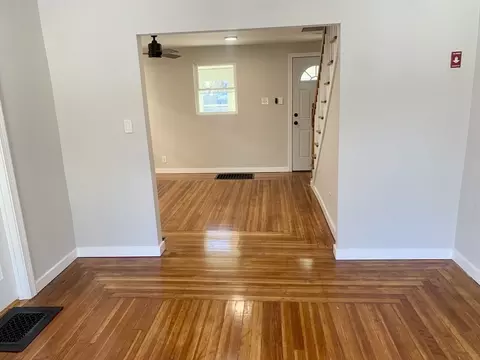 81 James St, Springfield, MA 01105 photo 13
