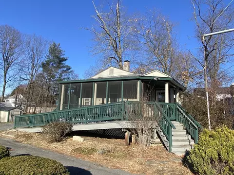 316 Davis St, Greenfield, MA 01301