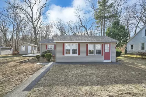 69 Bassing St, Springfield, MA 01108 photo 2