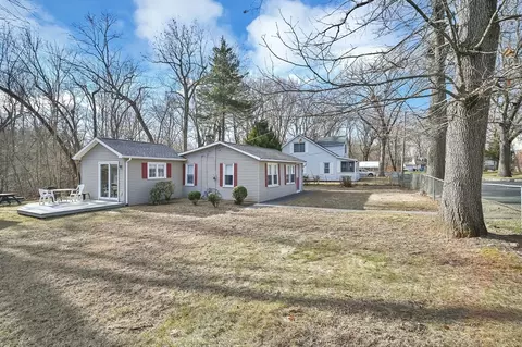 69 Bassing St, Springfield, MA 01108 photo 4